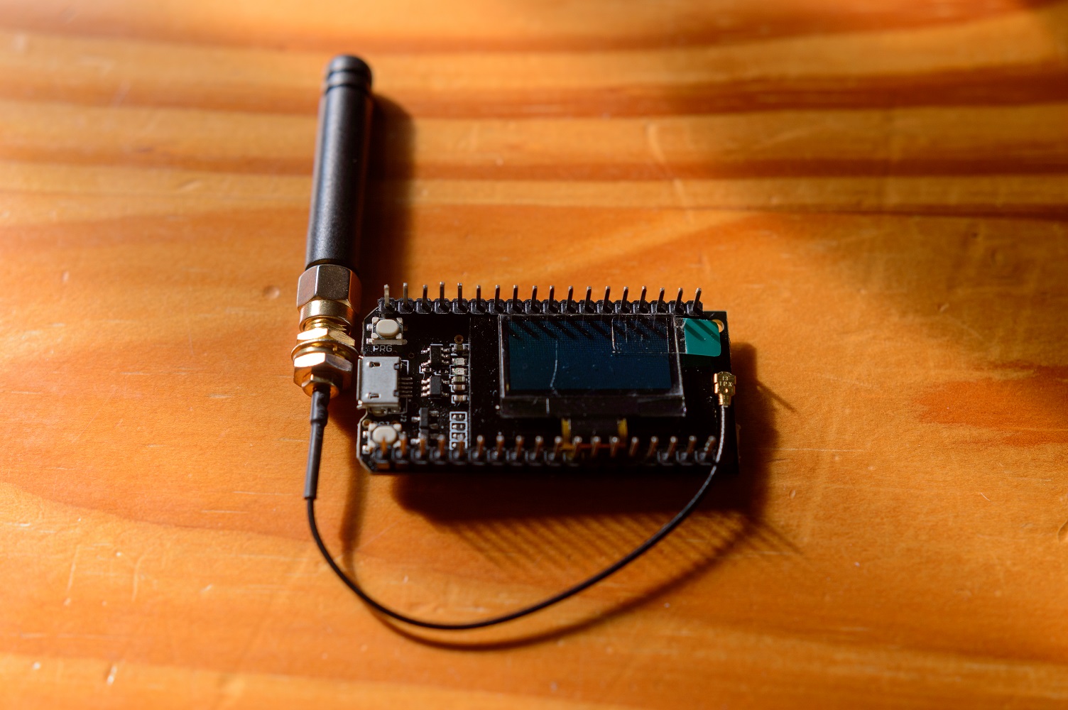 An ESP32-powered LoRa node